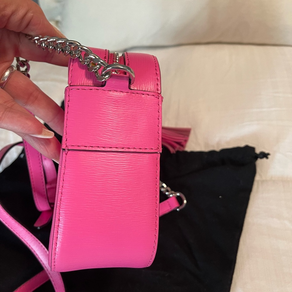 DKNY camera crossbody leather bag . Like new used once. - Picture 10 of 10